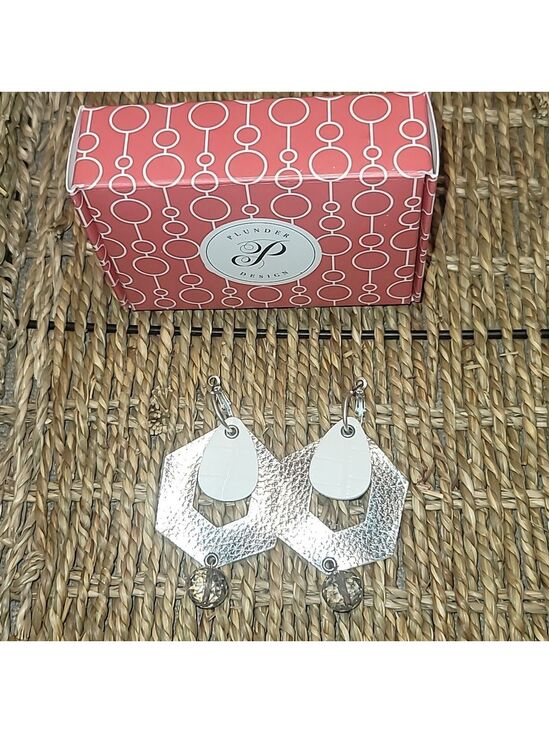 Plunder Jewelry - Plunder sliver dream earrings new in box